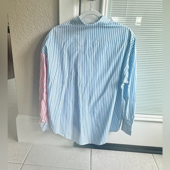 NEW - Women’s Sky Blue/Pink Contrast Striped
Print Shirt (Small) - Picture 3 of 7